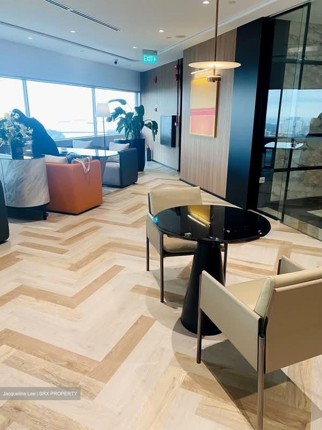 Gateway East (D7), Office #588617381